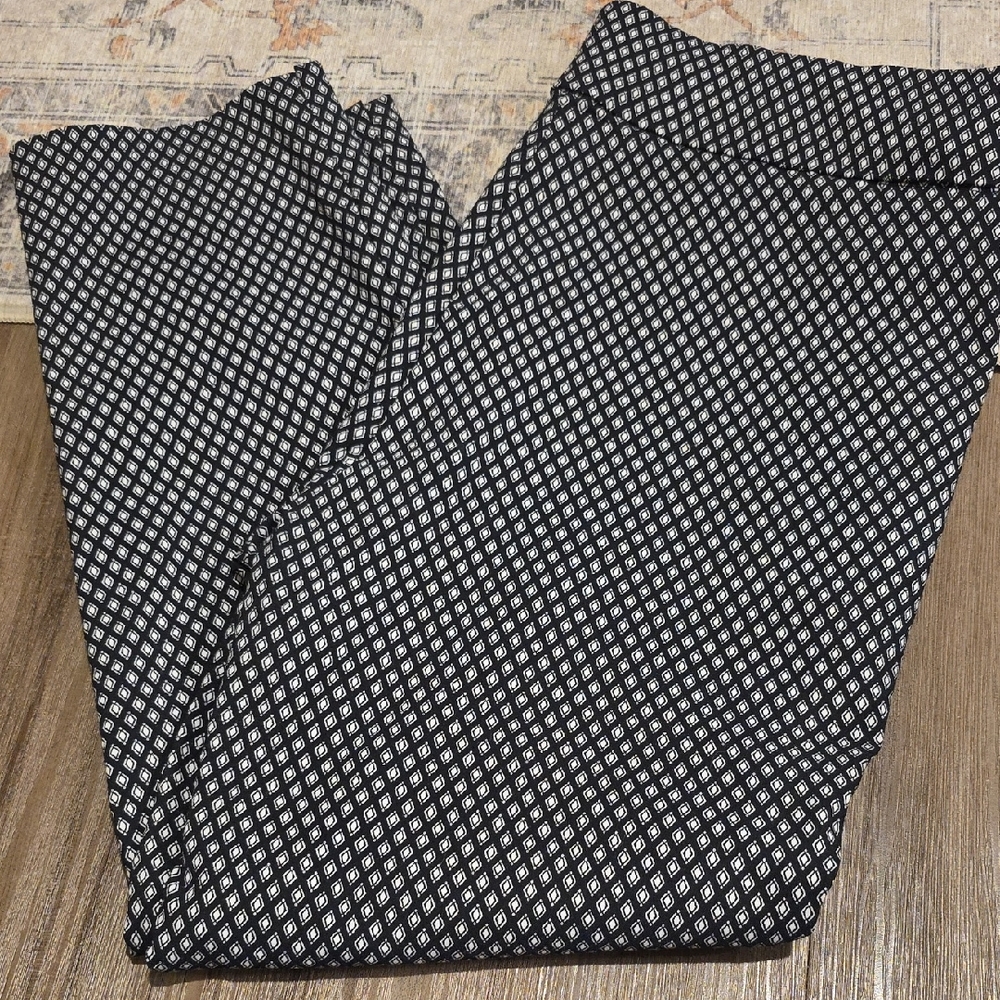 Preswick & Moore Black and White Patterned Pants